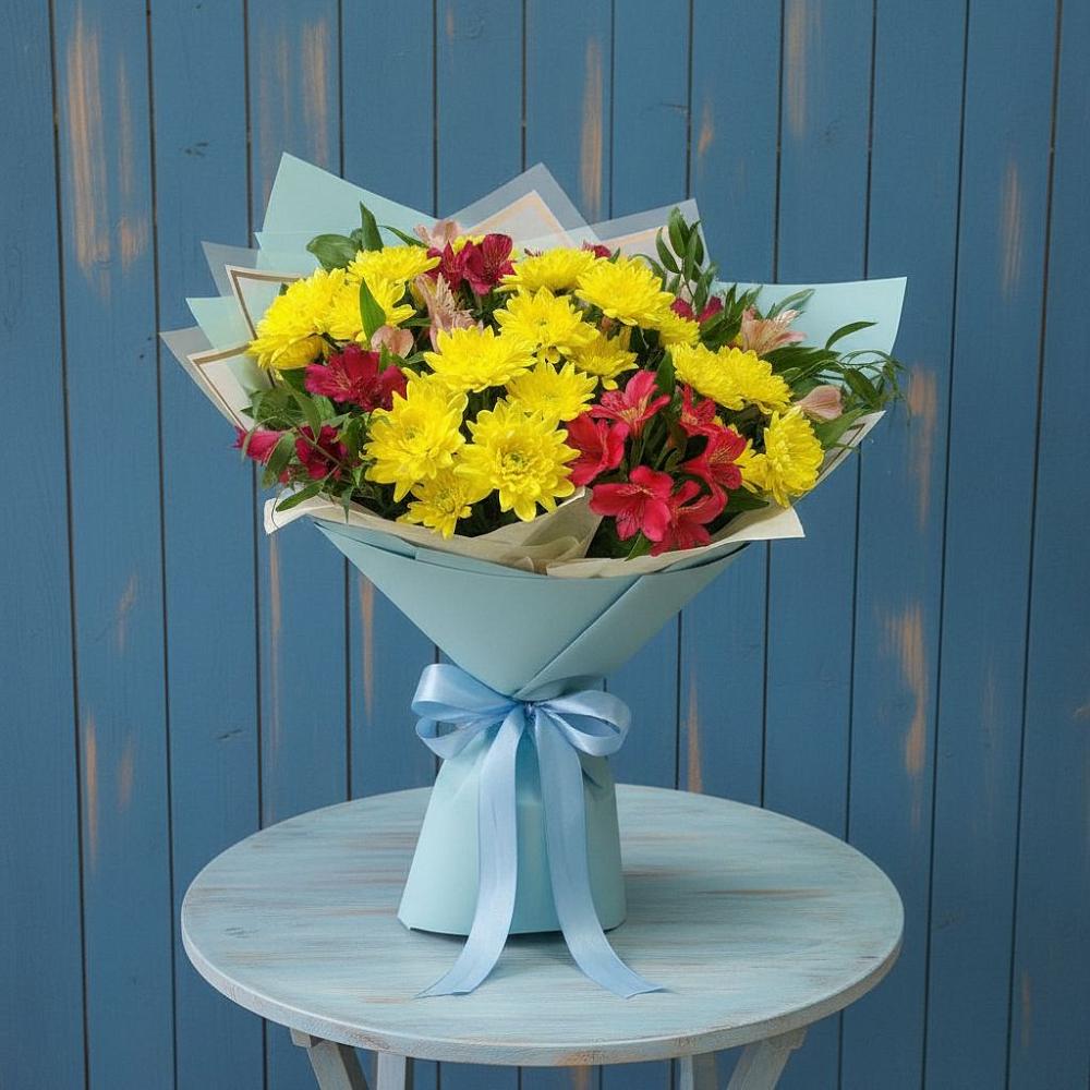 Букет цветов из: Альстромерии и Хризантемы в Камышах