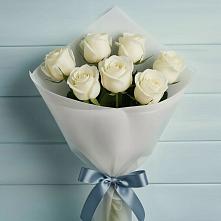 Букет 7 Белых роз Эдлесс Лав #REPLACE_PRED# Камышах