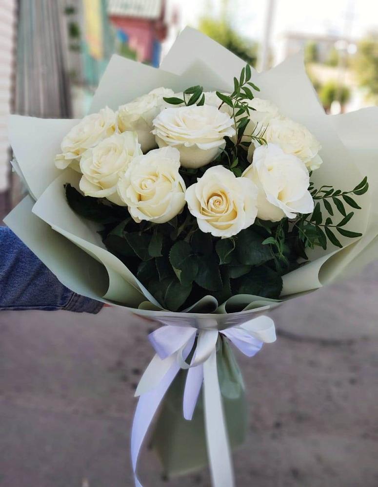 Букет Белые розы Проуд в Камышах