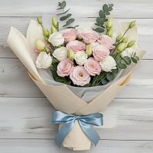 Букет цветов из:  Лизиантусы в Камышах