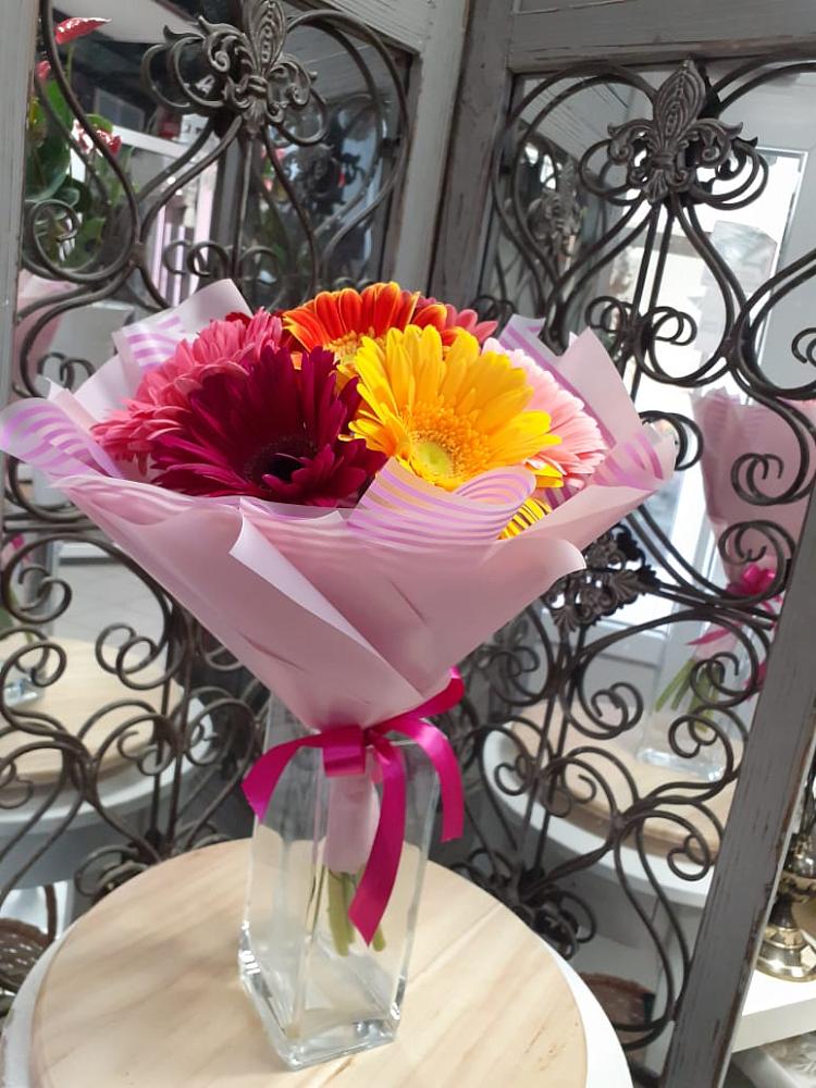 Букет цветов из: Герберы в Камышах