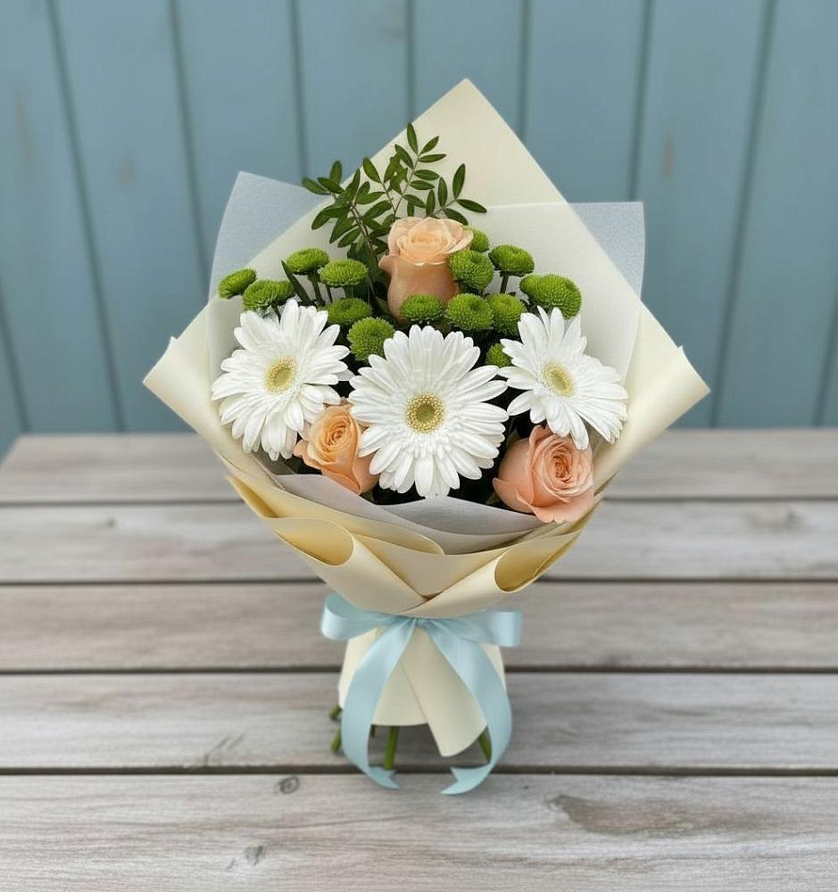 Букет цветов из: Герберы, Розы и Хризантемы в Камышах