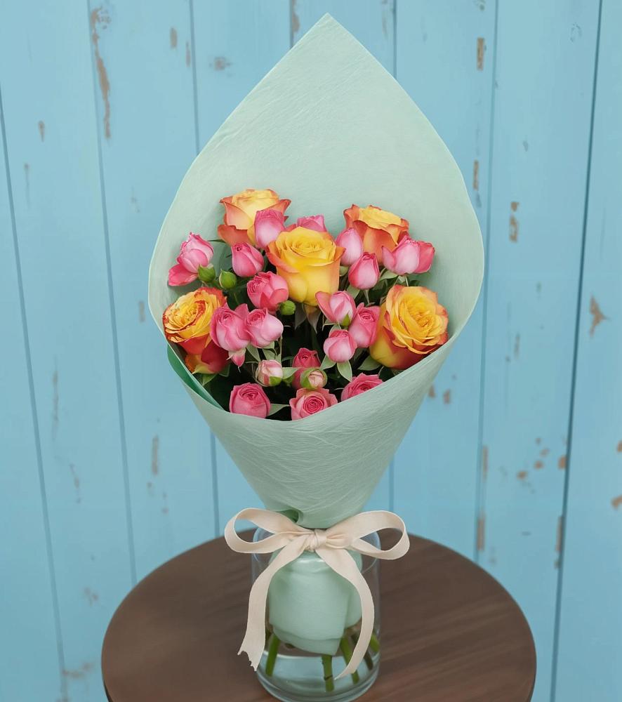 Букет цветов из: Розы в Камышах