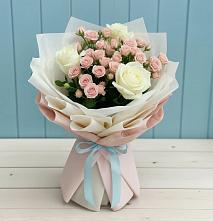 Букет цветов из:  Розы #REPLACE_PRED# Камышах
