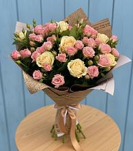 Букет цветов из:  Розы #REPLACE_PRED# Камышах