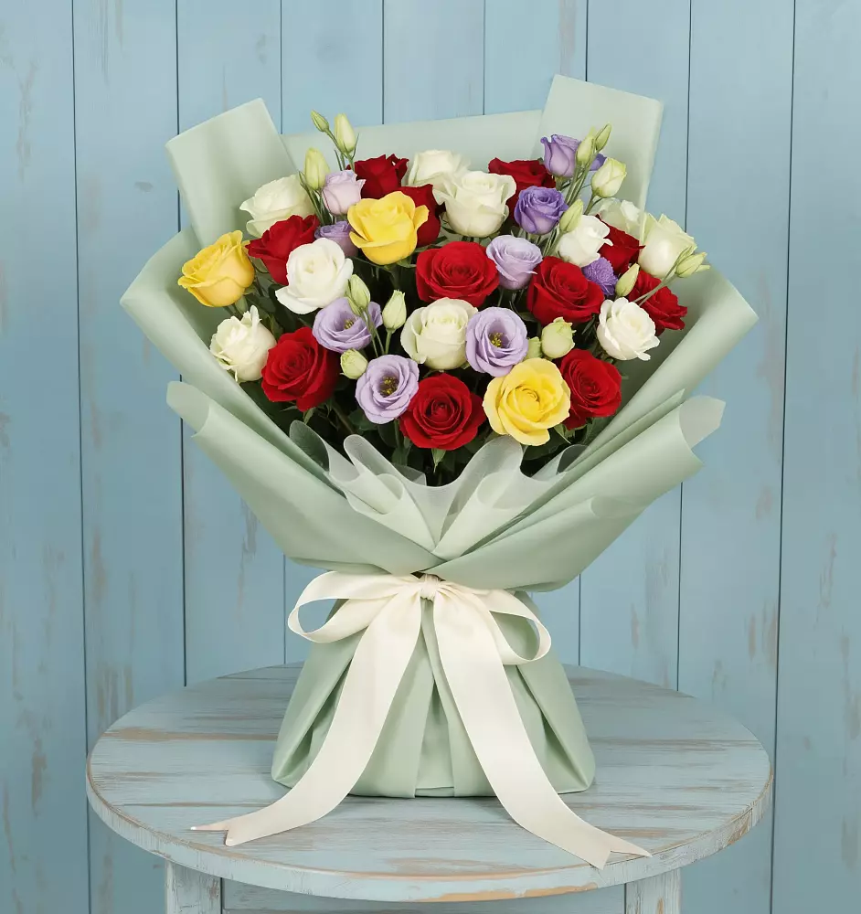 Букет цветов из: Розы в Камышах