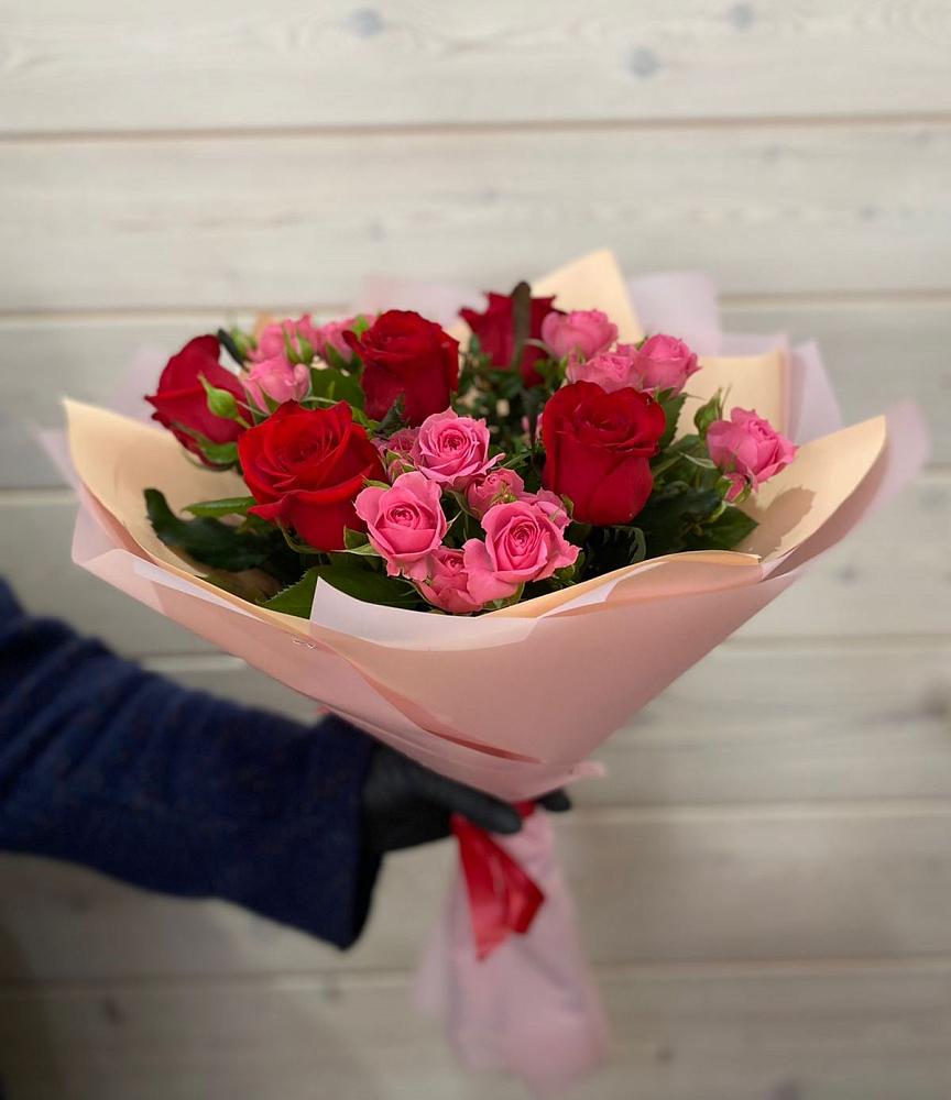 Букет цветов из: Розы в Камышах