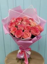 Букет 15 Розовых роз Равель #REPLACE_PRED# Камышах
