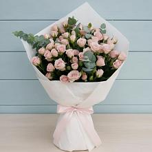 Букет цветов из:  Розы #REPLACE_PRED# Камышах